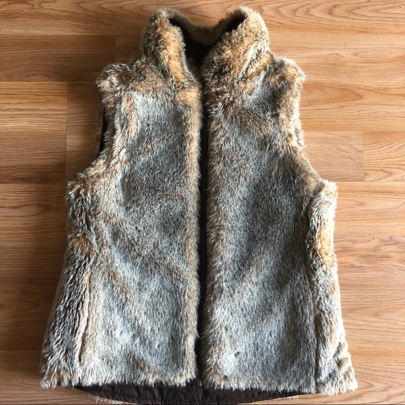 GAP reversible zip vest - Picture 2 of 11